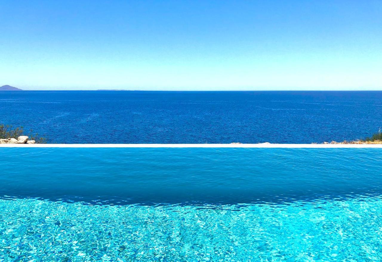 Kuro Beach House - Oceanfront Luxury & 25M Pool Achlia Luaran gambar